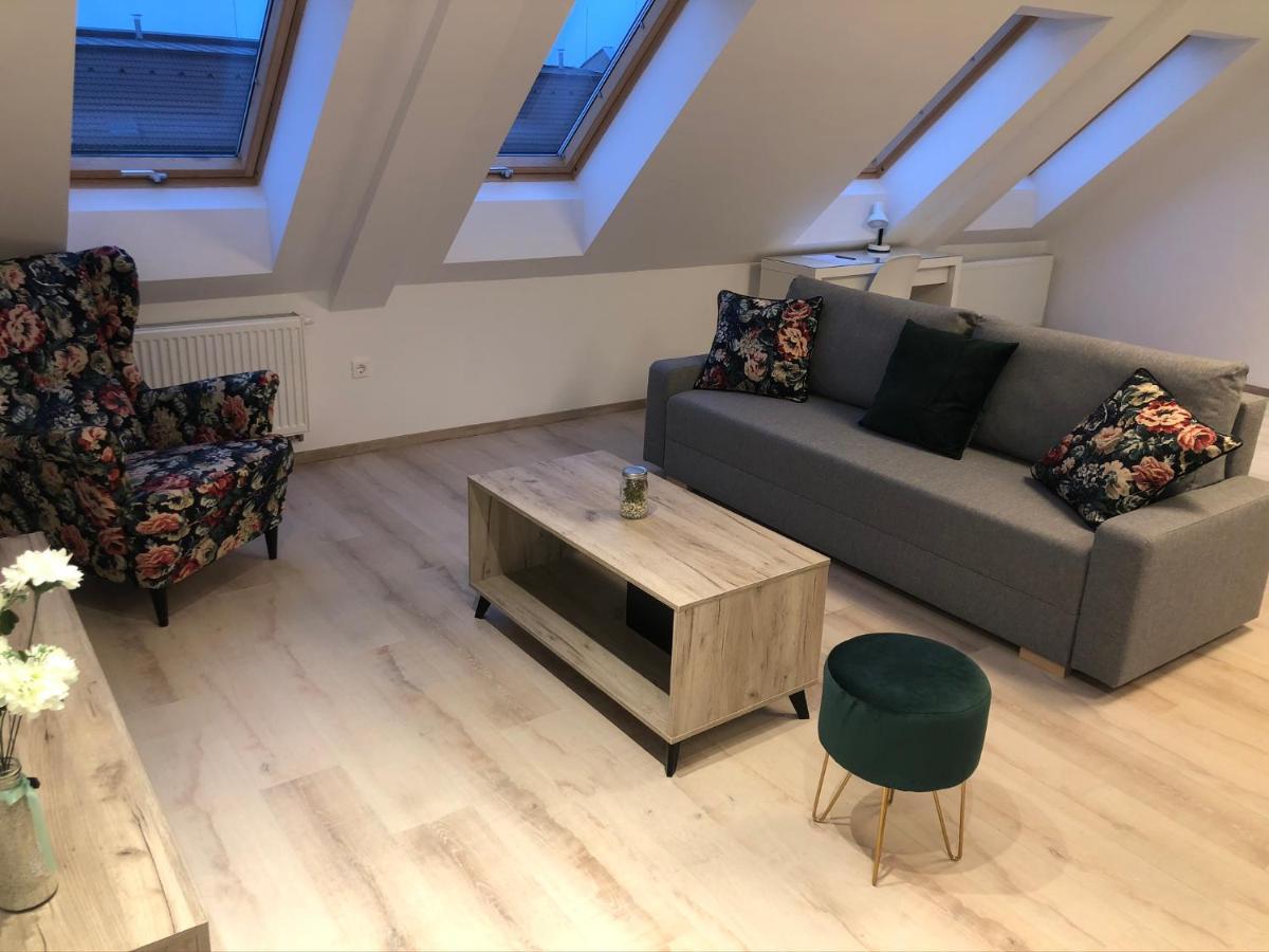 Diamond Apartman Debrecen Luaran gambar