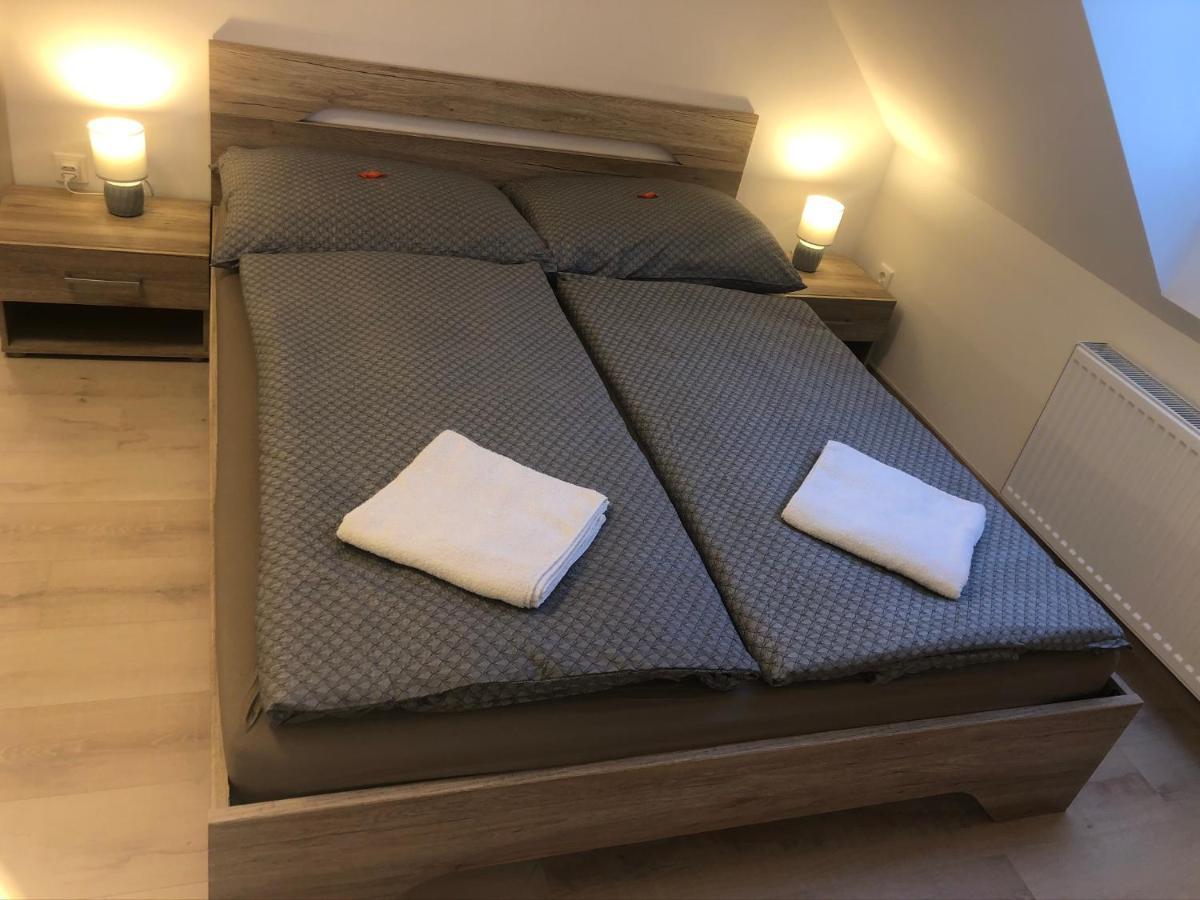 Diamond Apartman Debrecen Luaran gambar