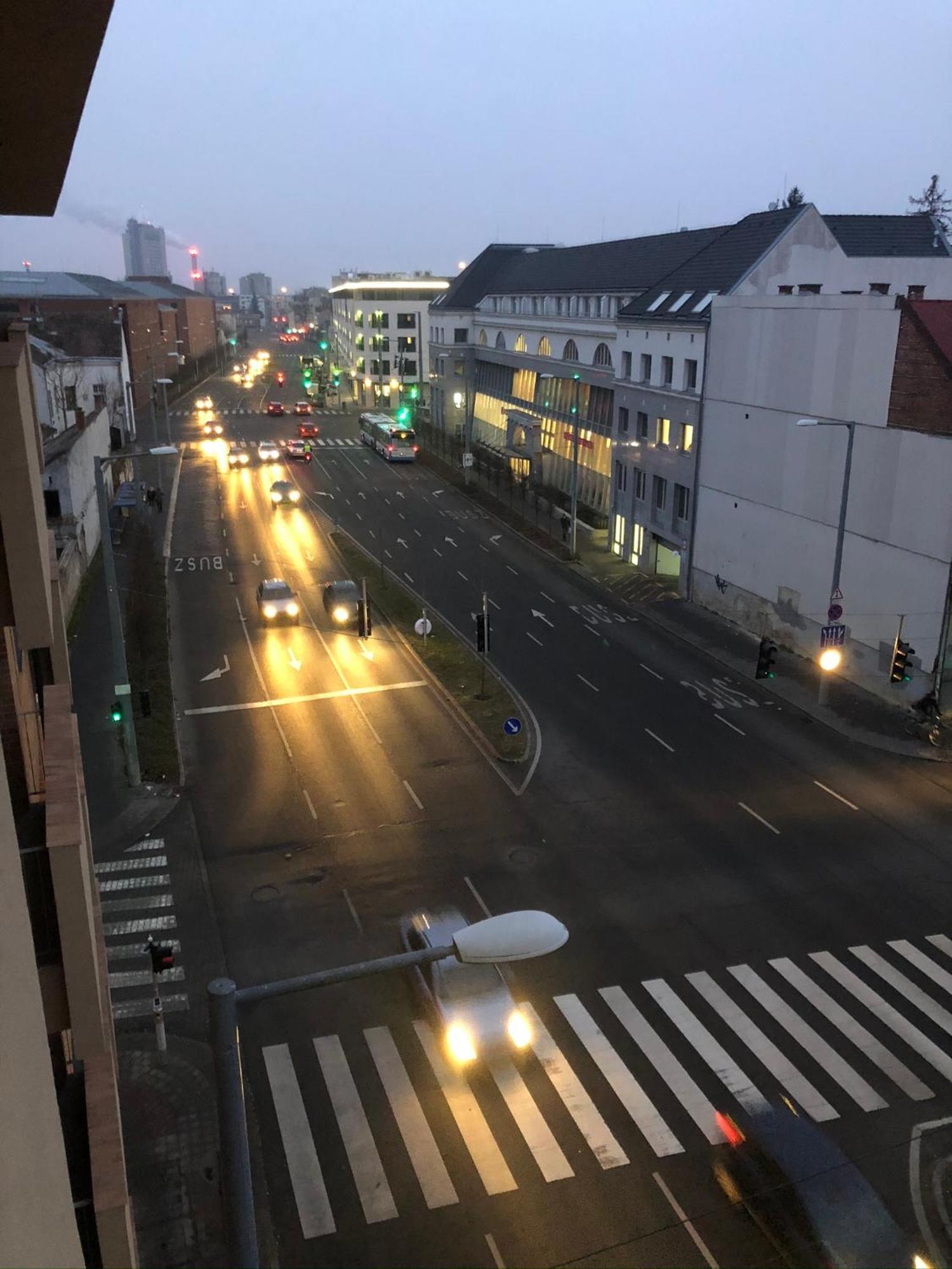 Diamond Apartman Debrecen Luaran gambar